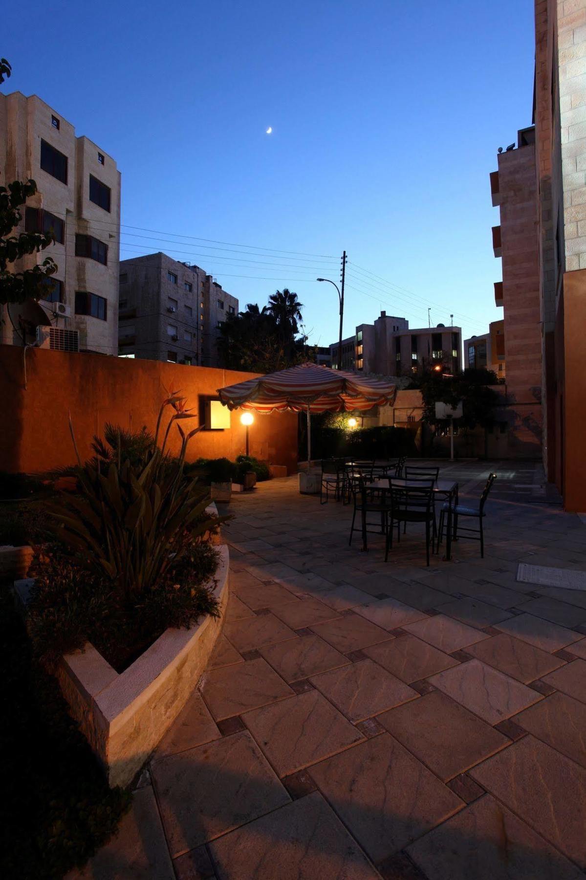 Barakat Hotel Apartments Amman Exterior foto